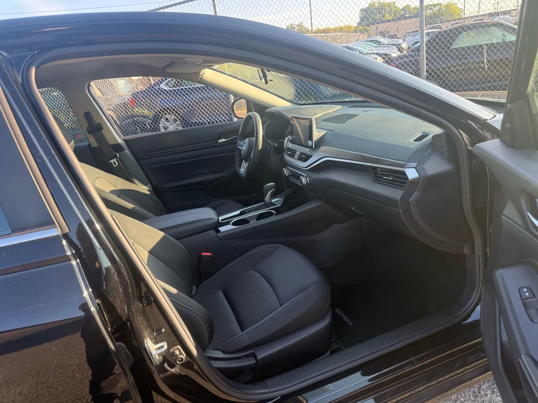 Used 2024 Nissan Altima 2.5 SV image 26