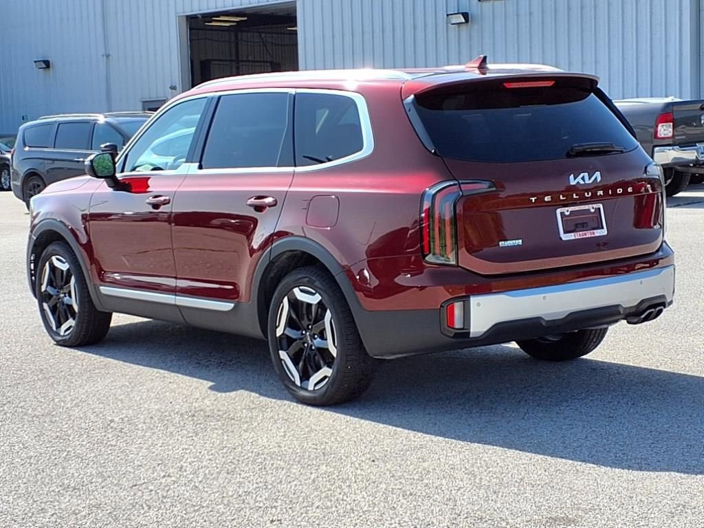 Used 2024 Kia Telluride EX w/ EX Captain's Chair Package image 31