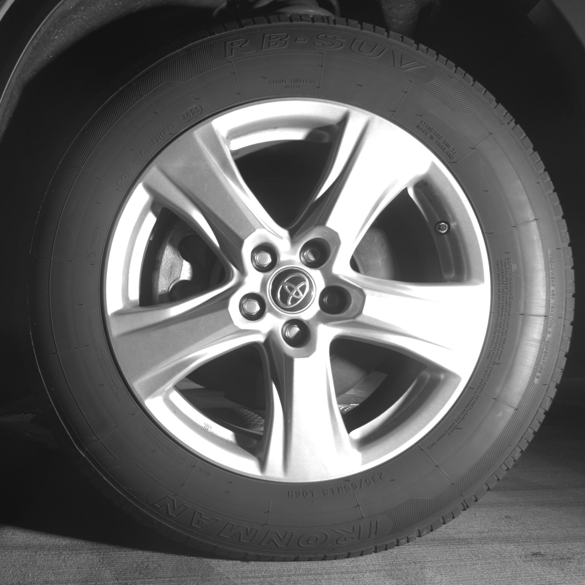 Used 2025 Toyota Highlander LE image 12