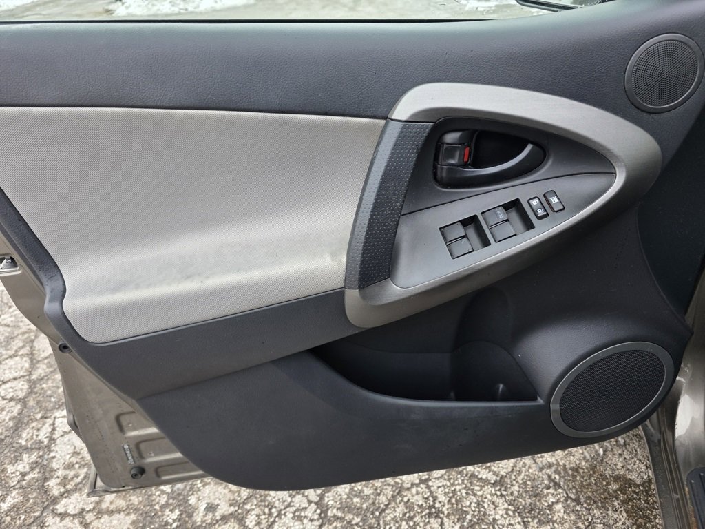 Used 2011 Toyota RAV4 4WD image 16