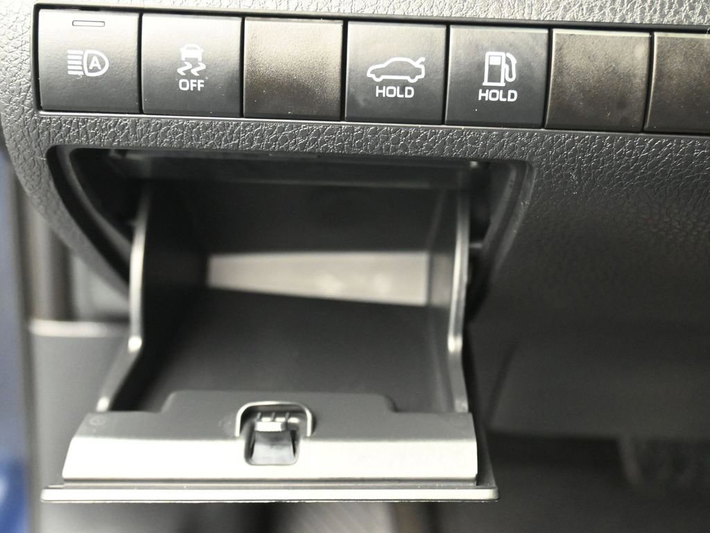 Used 2021 Toyota Camry XSE image 23