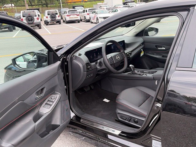 New 2027 Nissan Sentra SR w/ SR Premium Package FWD image 14
