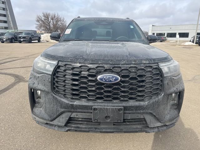 Used 2025 Ford Explorer ST-Line w/ Premium Package image 6