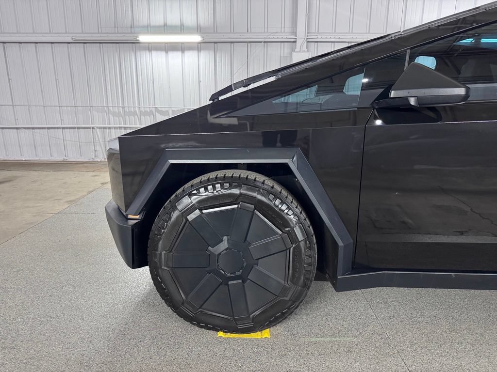 Used 2024 Tesla Cybertruck Cyberbeast AWD/4WD image 21