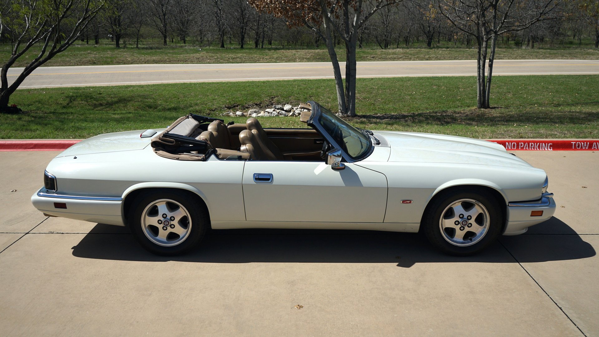 Used 1995 Jaguar XJS 4.0 Convertible image 17
