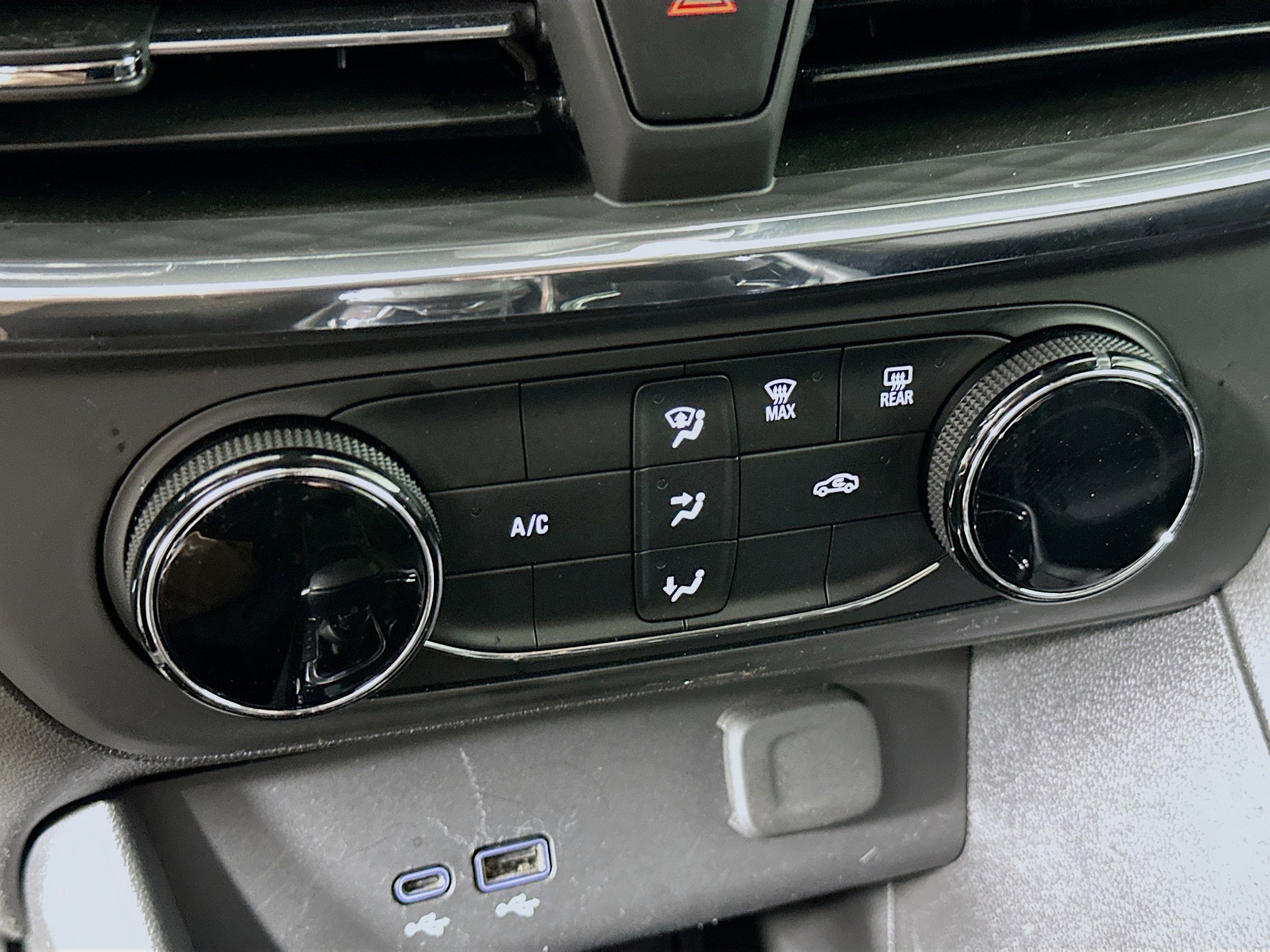 Used 2025 Buick Encore GX Preferred image 23