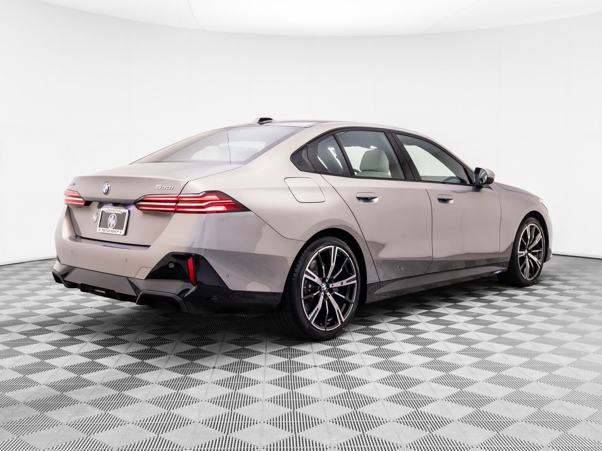 New 2026 BMW 530i xDrive w/ M Sport Package AWD/4WD image 6
