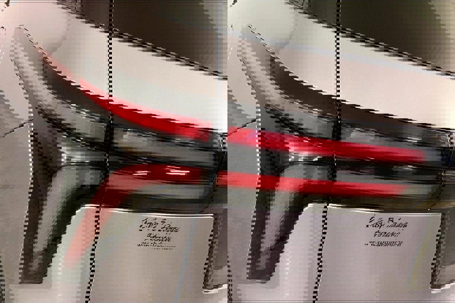 Used 2024 Chevrolet Traverse LT image 28