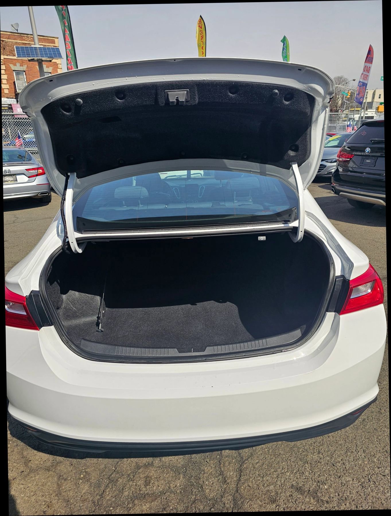 Used 2023 Chevrolet Malibu LS image 28