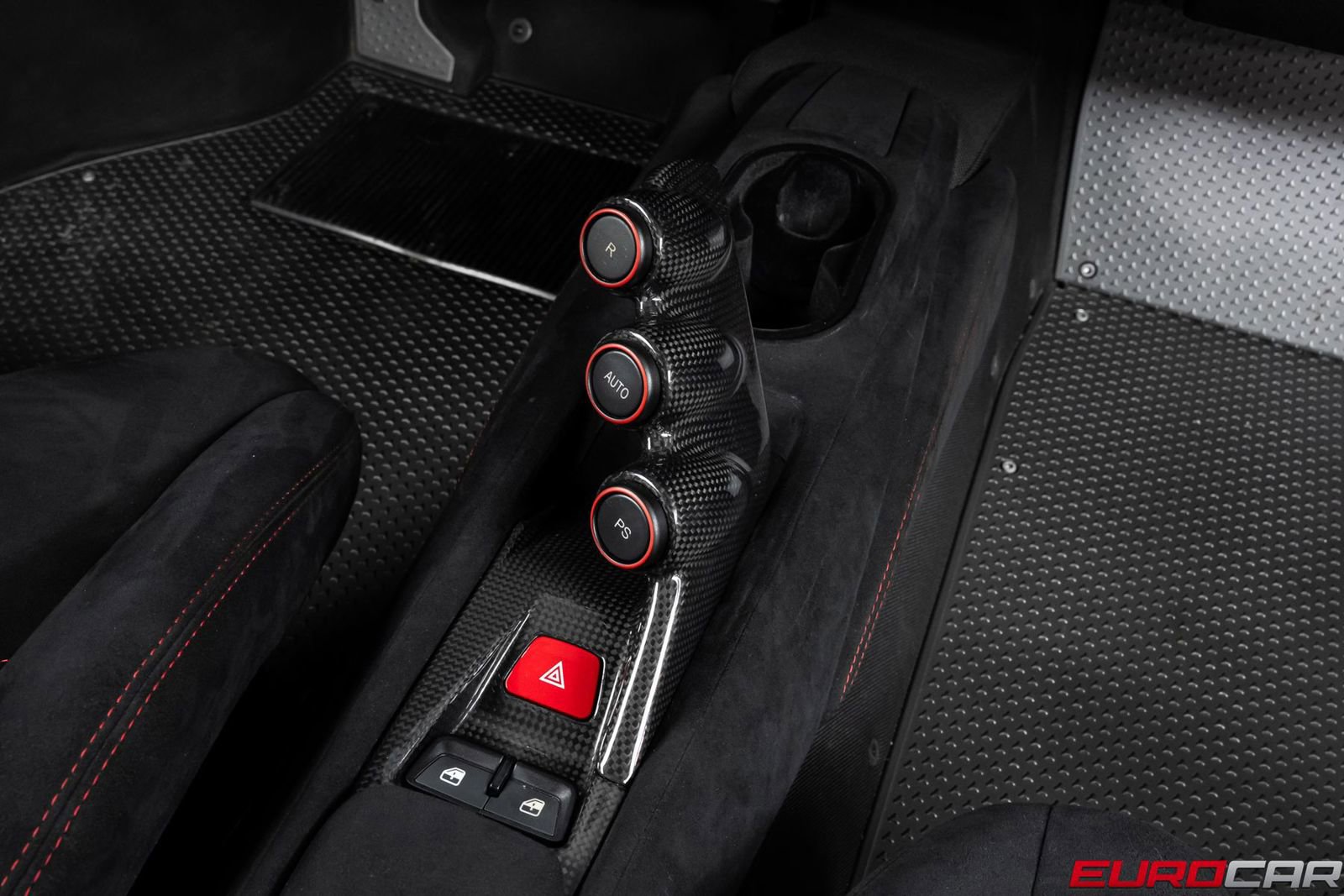 Used 2020 Ferrari 488 Pista *HUGE CARBON INTERIOR OPTIONS image 34