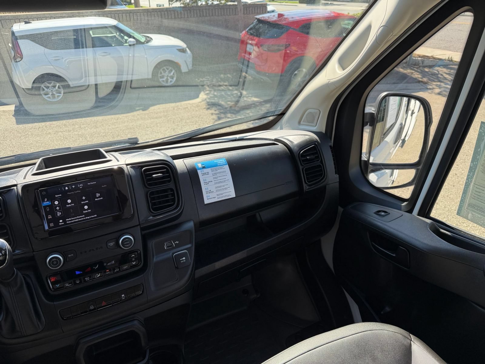 Used 2026 RAM ProMaster 2500 w/ Convenience Group FWD image 32