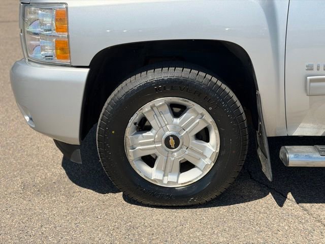 Used 2013 Chevrolet Silverado 1500 LTZ w/ LTZ Plus Package AWD/4WD image 9