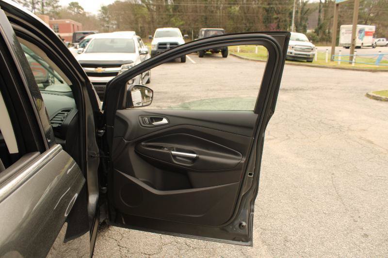 Used 2018 Ford Escape SE FWD image 17