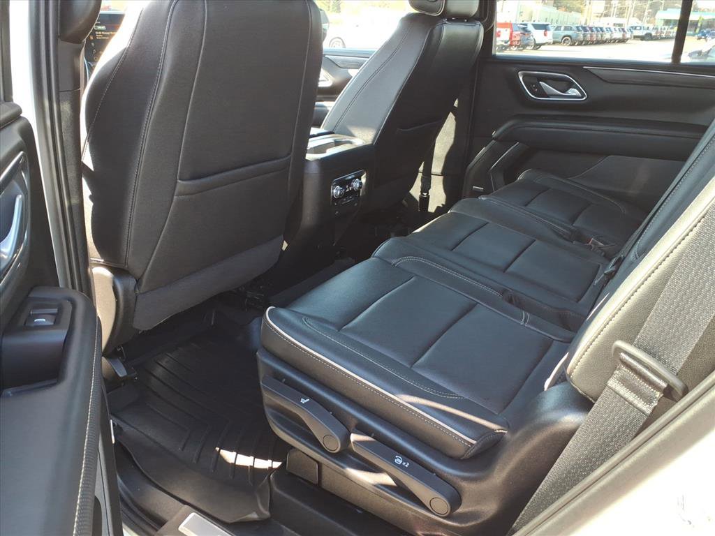 Used 2022 GMC Yukon SLT w/ SLT Premium Package image 32