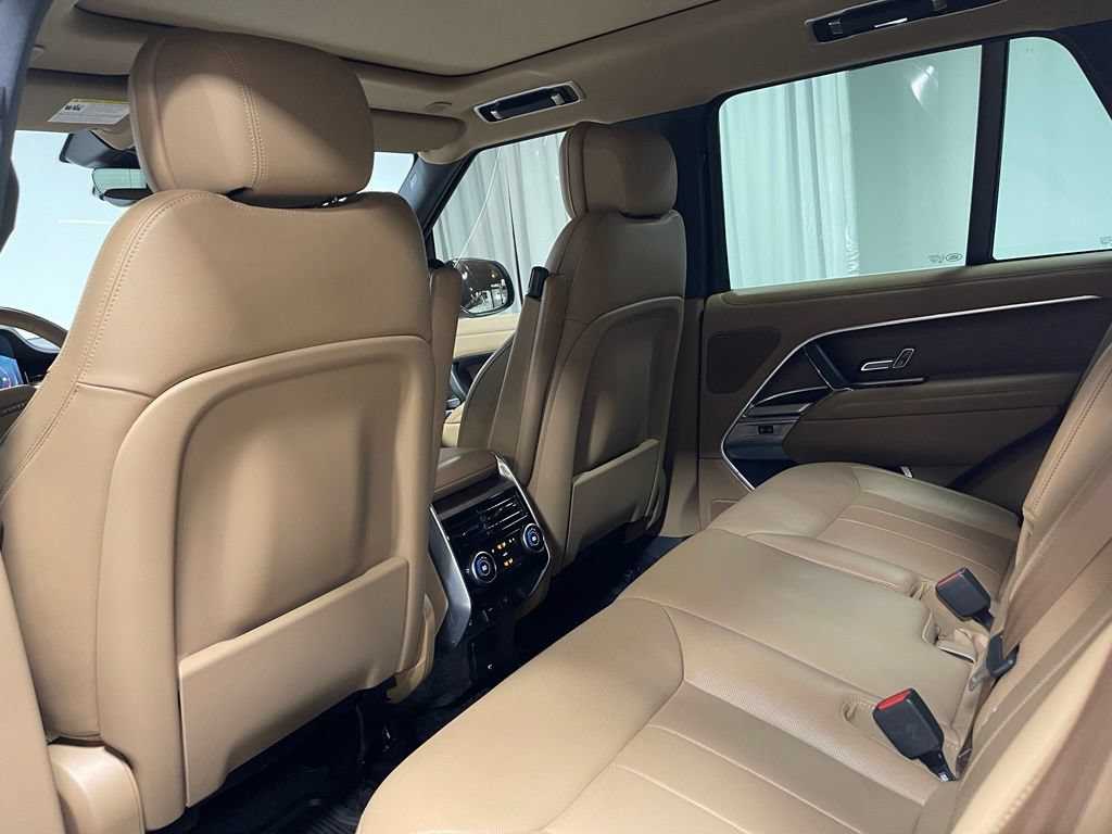 Used 2025 Land Rover Range Rover SE AWD/4WD image 26