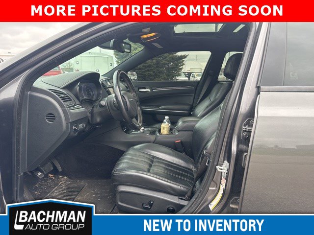 Used 2018 Chrysler 300 S w/ 300S Premium Group image 4
