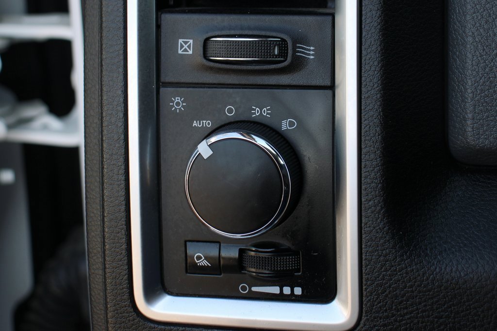 Used 2017 RAM 2500 SLT image 19