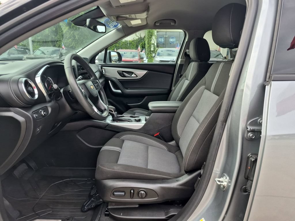 Used 2024 Chevrolet Blazer LT w/ Convenience Package FWD image 11
