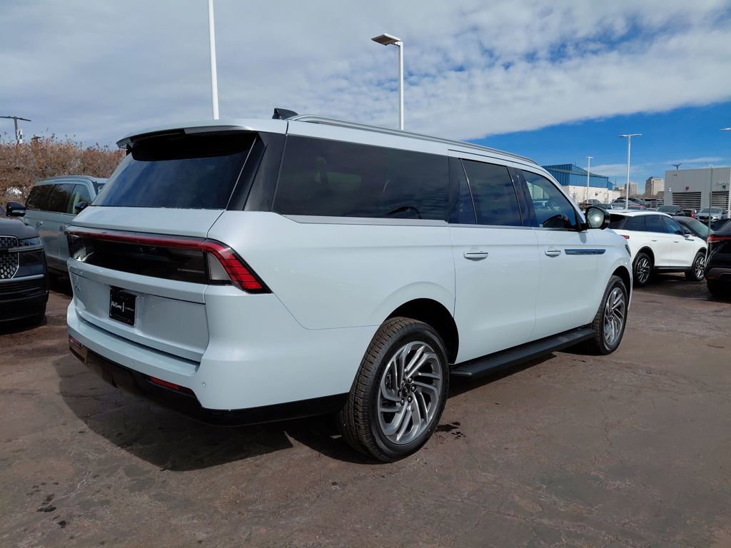 New 2026 Lincoln Navigator L Premier image 9