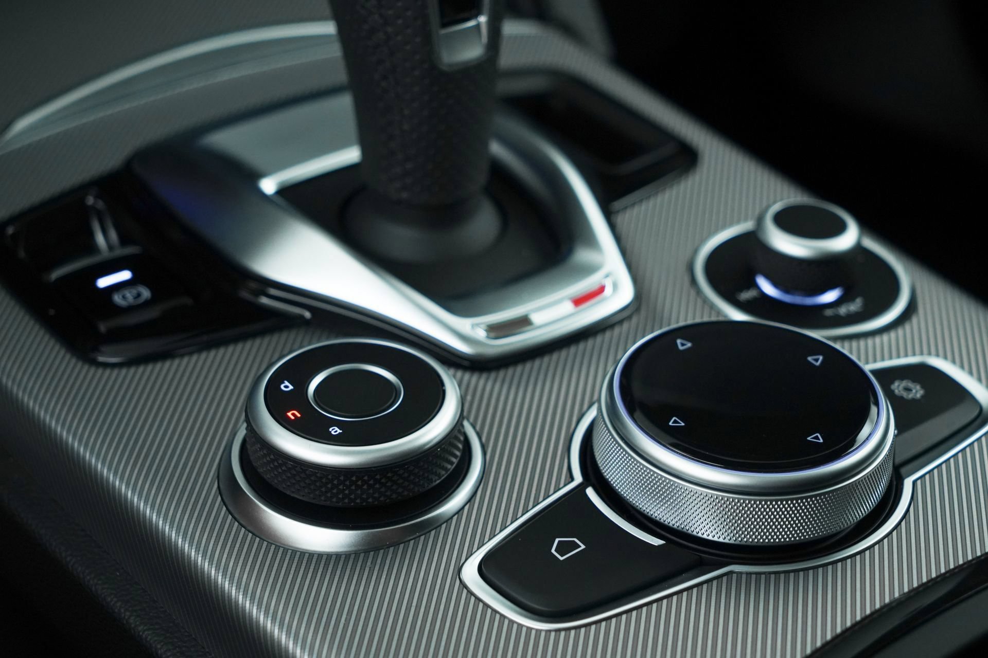 New 2025 Alfa Romeo Stelvio Sprint AWD/4WD image 33