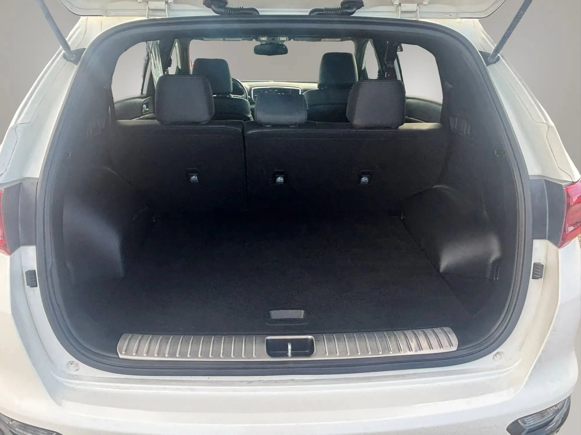 Used 2022 Kia Sportage Nightfall Edition w/ Nightfall Fwd Premium Package image 22