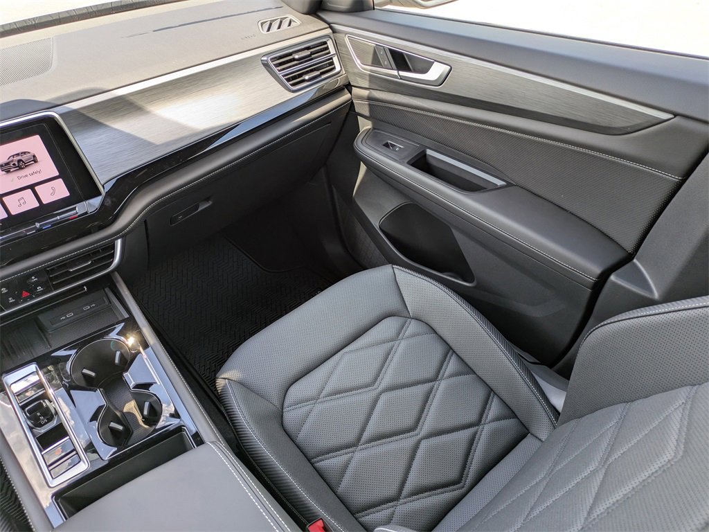 New 2026 Volkswagen Atlas Cross Sport SE image 19