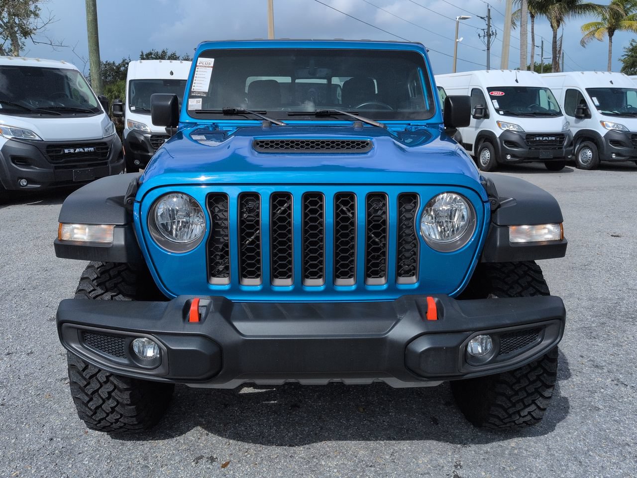 Used 2023 Jeep Gladiator Mojave AWD/4WD image 3