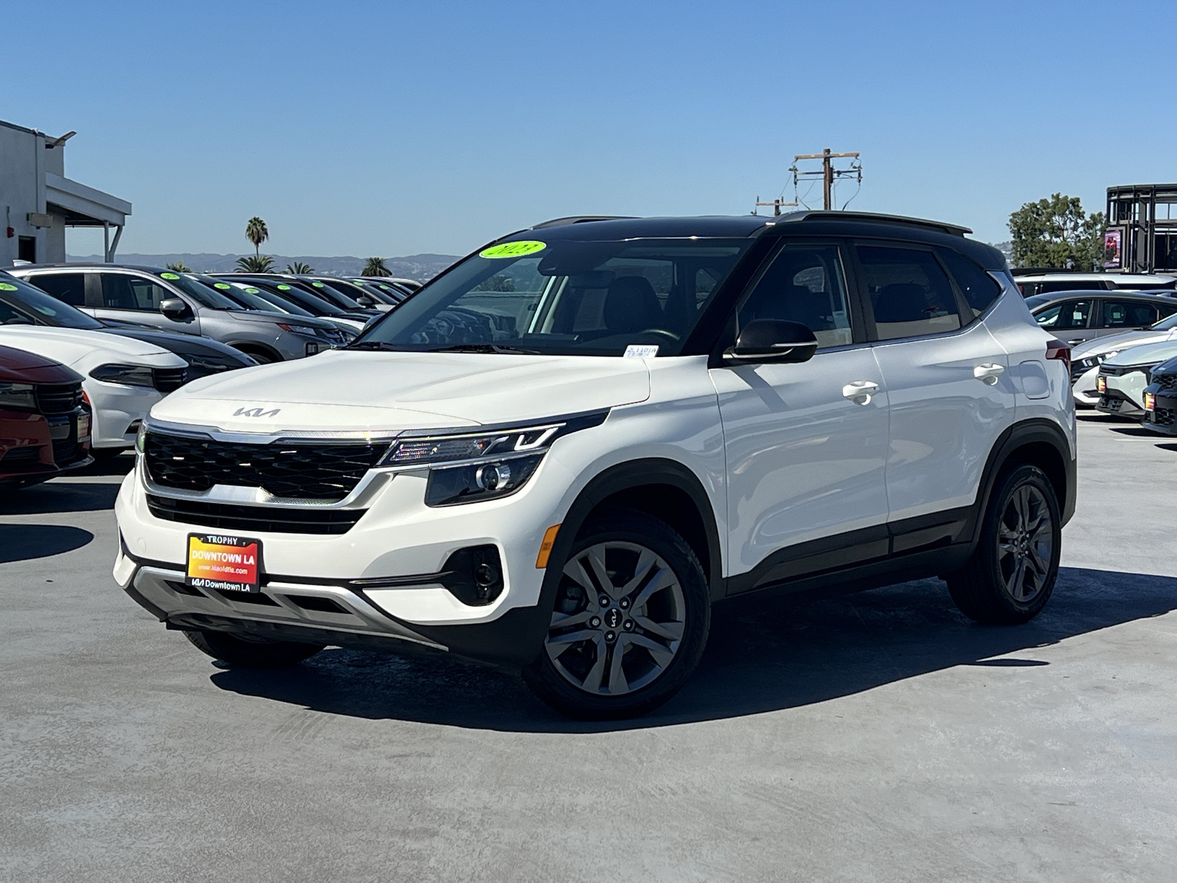 Certified 2023 Kia Seltos S w/ Navigation Package FWD image 2