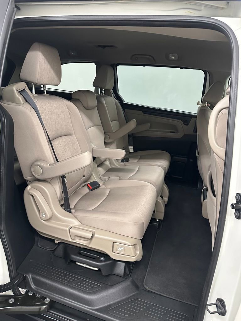 Used 2018 Honda Odyssey EX image 32