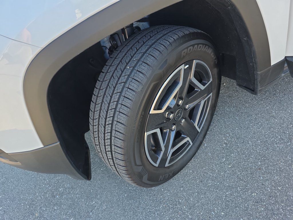 New 2026 Jeep Cherokee Laredo AWD/4WD image 30