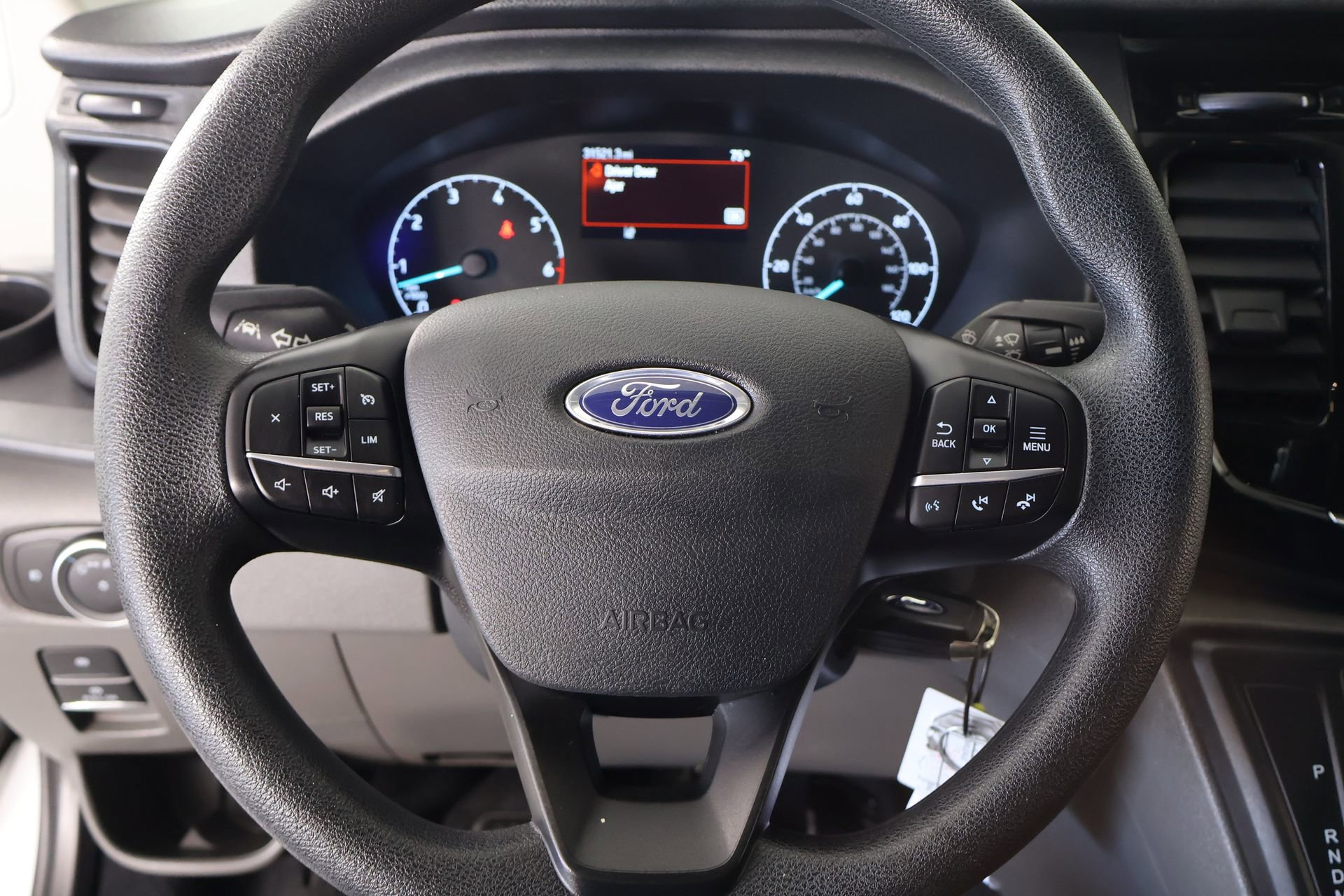 Used 2024 Ford Transit 350 XLT image 3