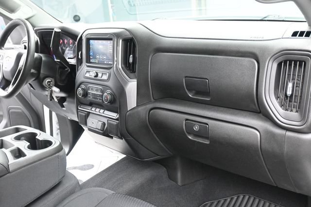 Used 2020 Chevrolet Silverado 1500 Custom w/ Custom Value Package AWD/4WD image 29