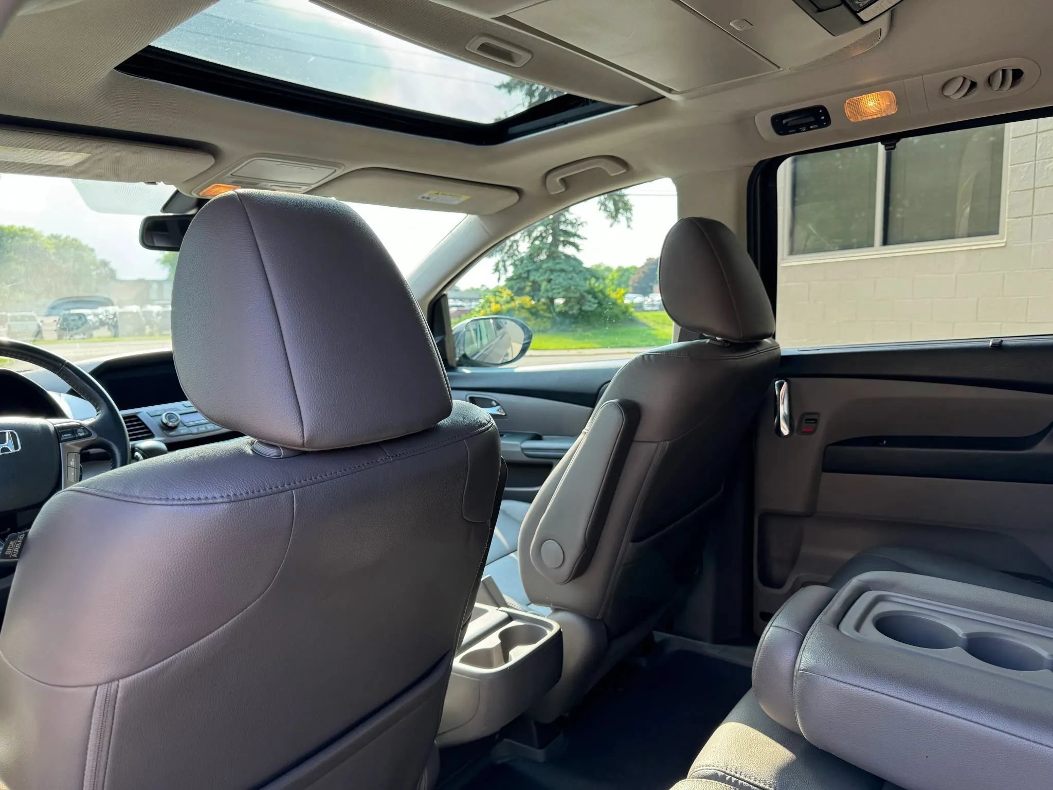 Used 2014 Honda Odyssey Touring image 37