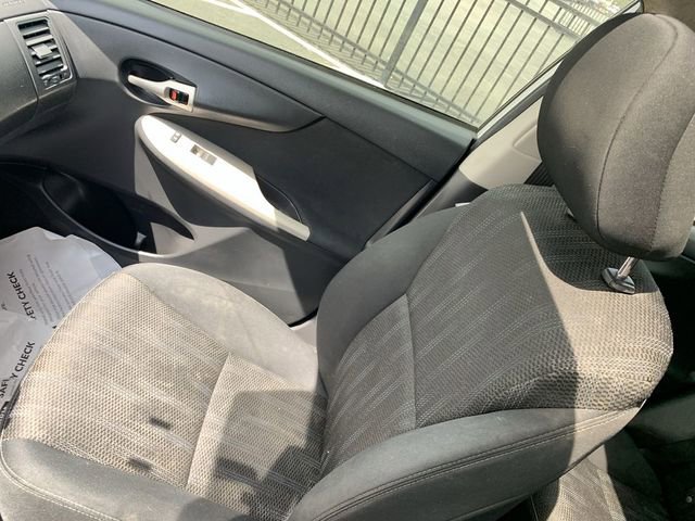 Used 2012 Toyota Corolla S image 27