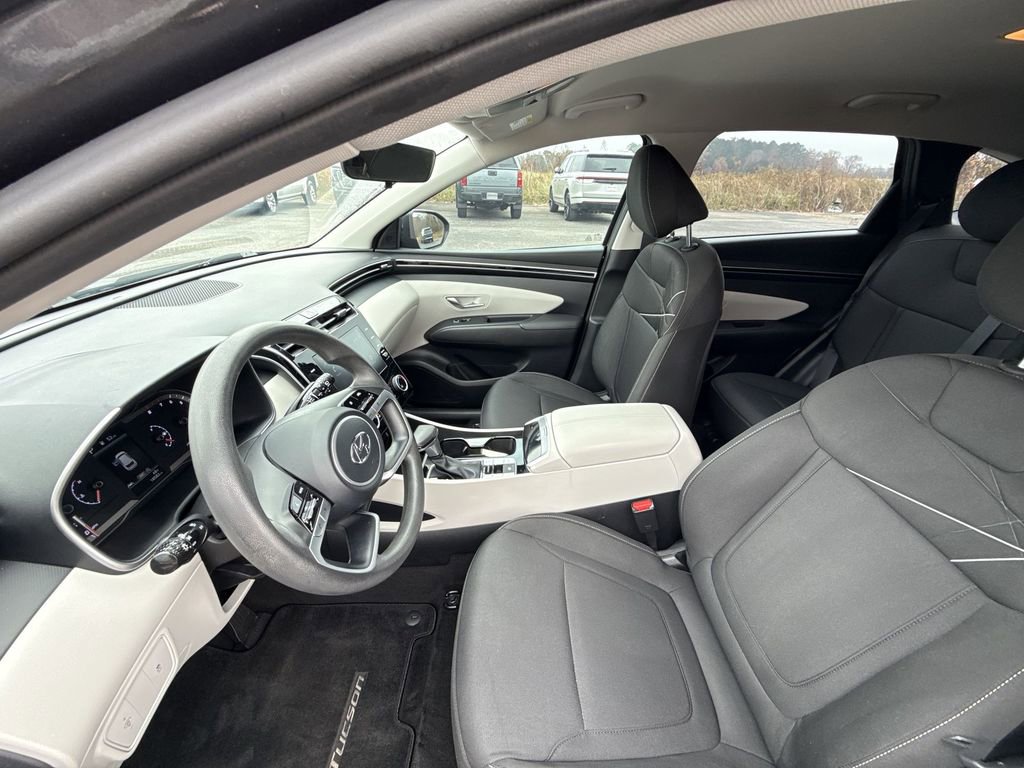 Used 2023 Hyundai Tucson SE image 26