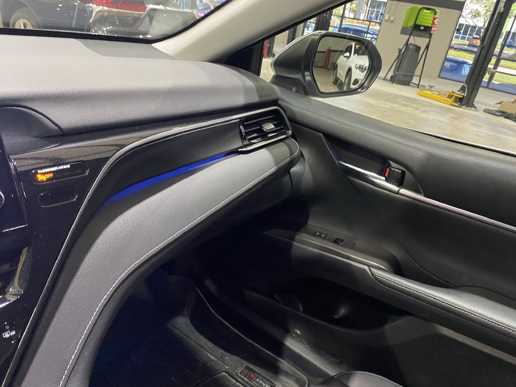 Used 2023 Toyota Camry XSE FWD image 4