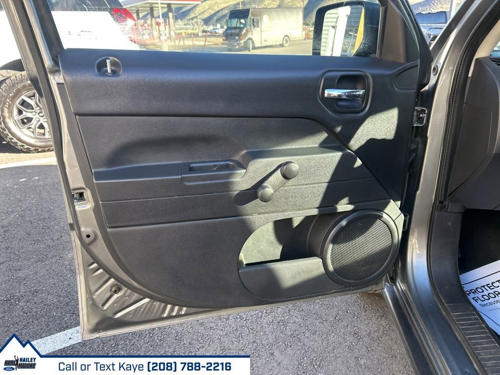 Used 2013 Jeep Patriot Sport image 15