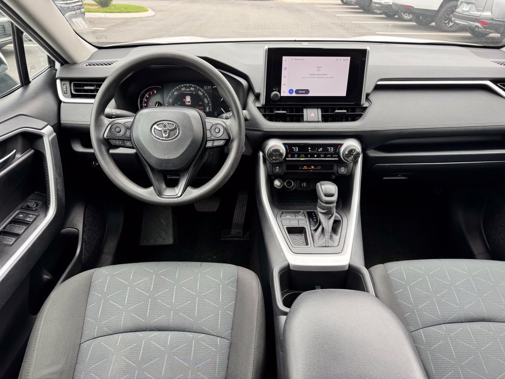 Used 2025 Toyota RAV4 XLE FWD image 10