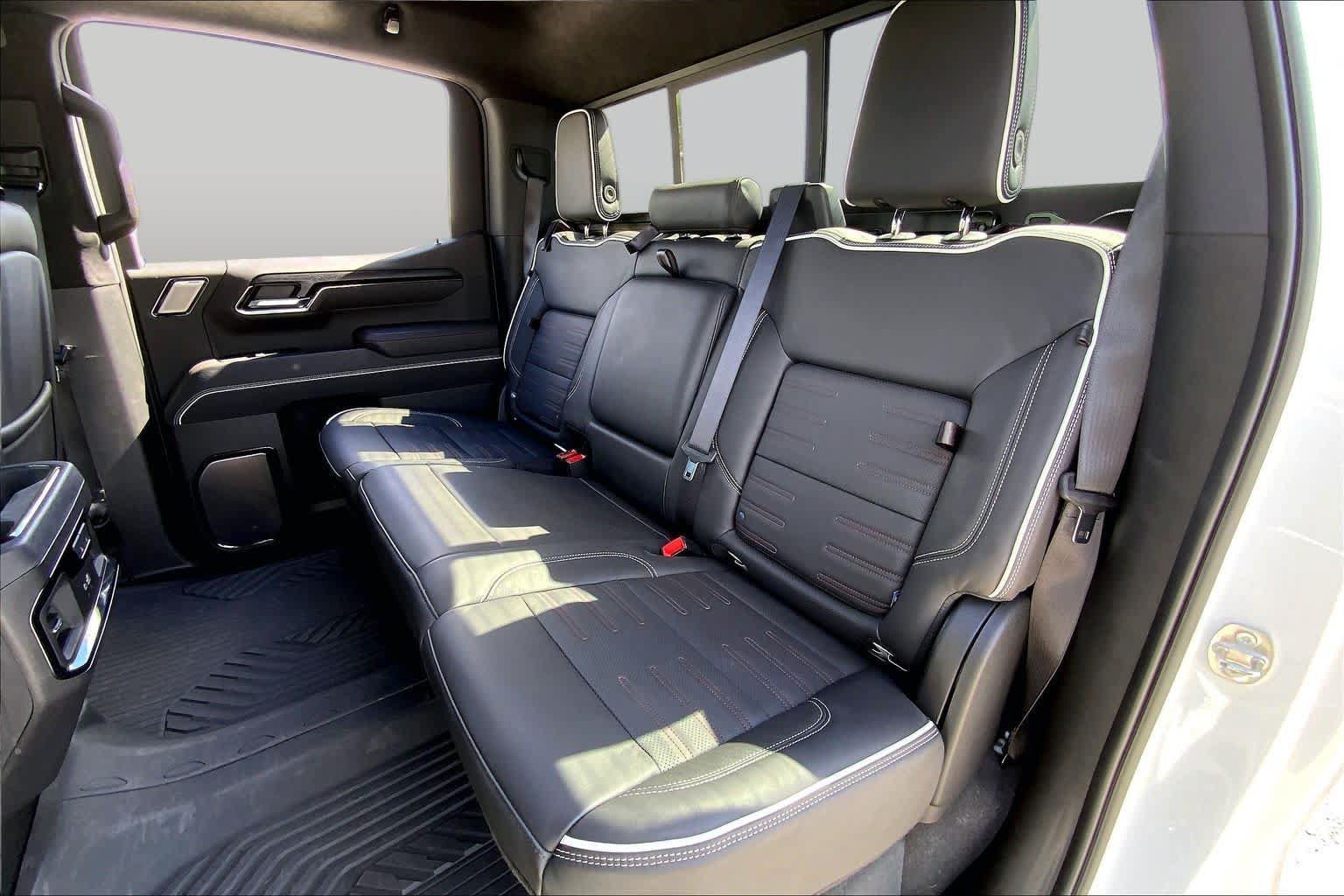 Used 2024 GMC Sierra 1500 AT4X w/ AT4X AEV Edition AWD/4WD image 38