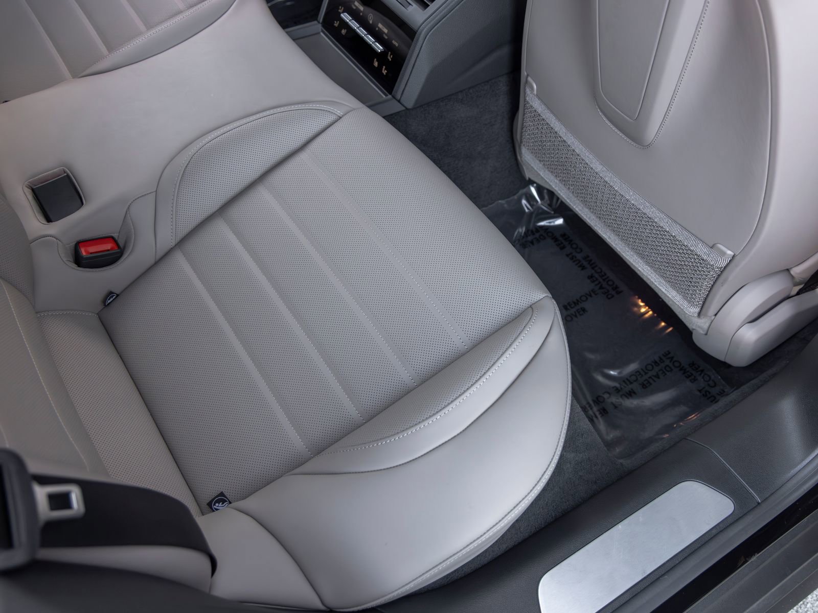 Certified 2025 Porsche Panamera RWD image 49