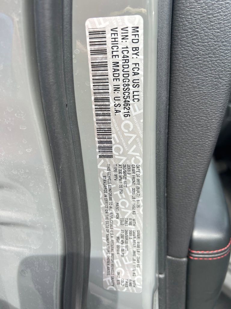Used 2025 Dodge Durango GT AWD/4WD image 3