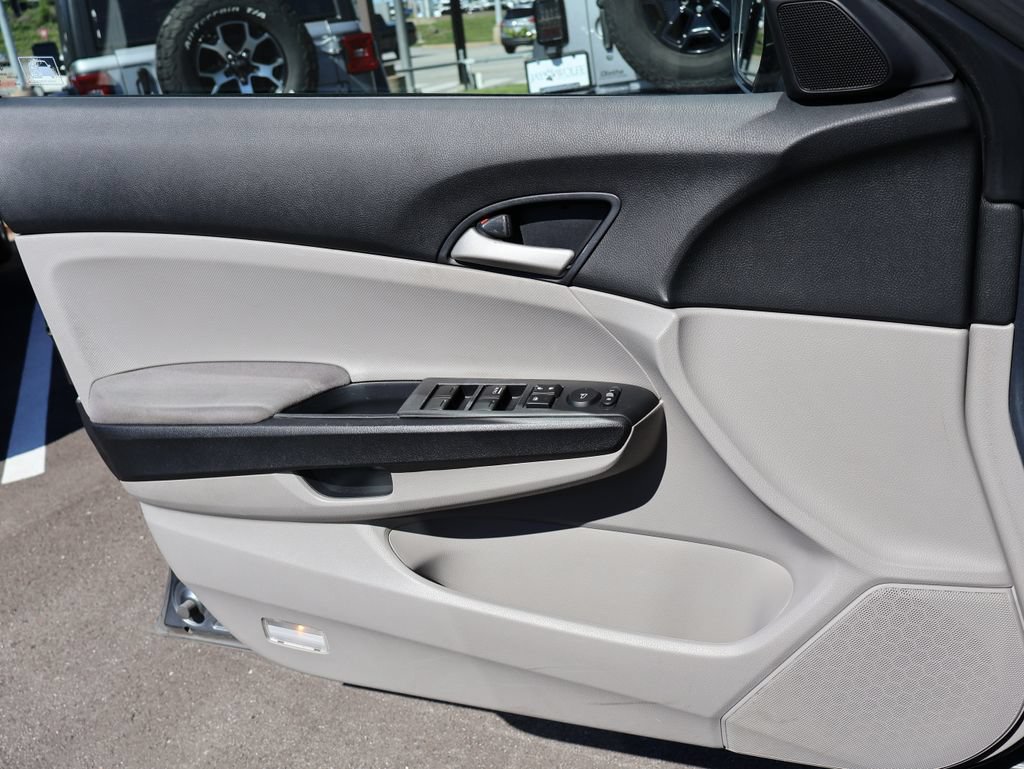 Used 2012 Honda Accord LX image 26