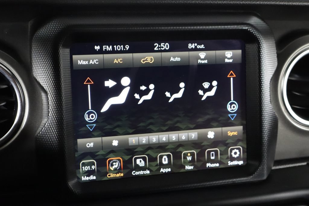 Used 2023 Jeep Wrangler Unlimited Rubicon 4xe AWD/4WD image 32