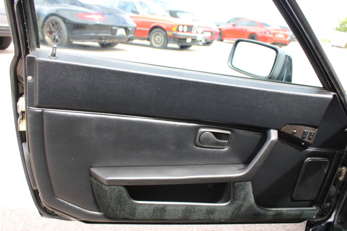 Used 1990 Porsche 944 Coupe RWD image 15