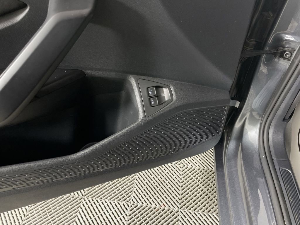 Used 2024 Volkswagen Jetta SE w/ Panoramic Sunroof Package FWD image 23