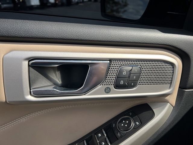 Used 2021 Ford Explorer Limited w/ Hybrid Equipment Group 310A image 28