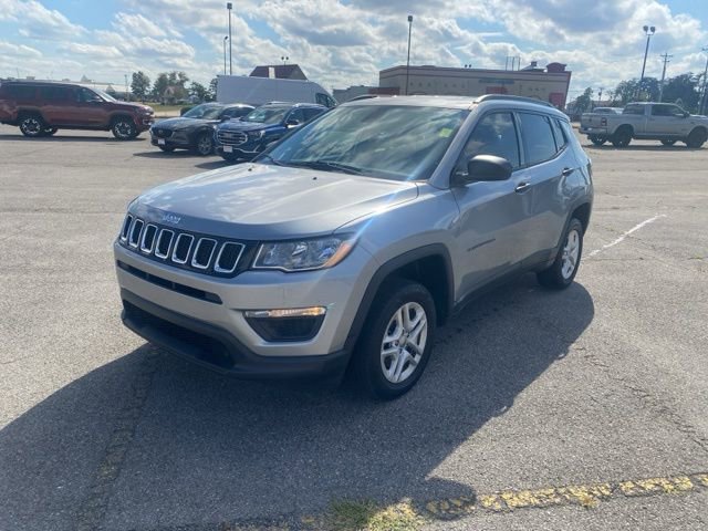 Used 2018 Jeep Compass Sport image 2