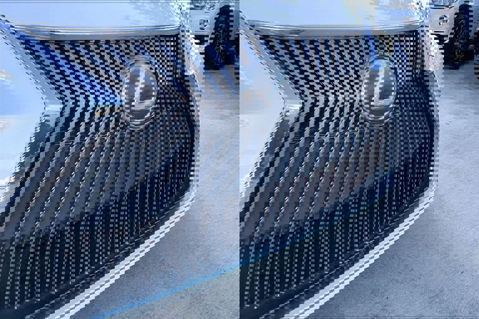 Used 2019 Lexus ES 350 w/ Accessory Package 2 image 29