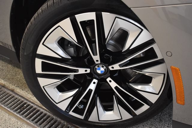 New 2027 BMW 530i xDrive w/ Premium Package AWD/4WD image 29