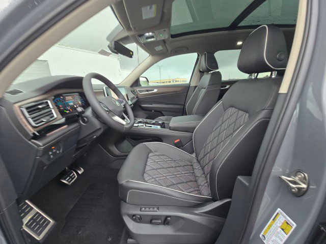 New 2026 Volkswagen Atlas SEL Premium R-Line image 24